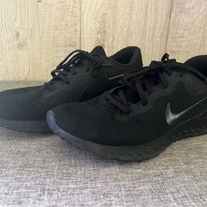 Nike Triple Black Running Shoes